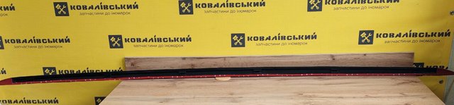 Накладка зовнішня (молдинг) порога, лівий Signeda PAD76006EL