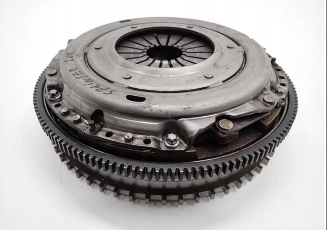 Купити A0002500900 Mercedes Комплект зчеплення (диск, корзина, підшипник)