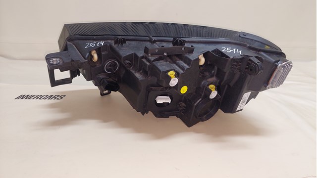 Фара права 11B941006A VAG
