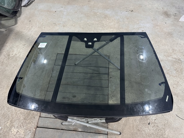 Купити LR098156 Land Rover Вікно вітрове