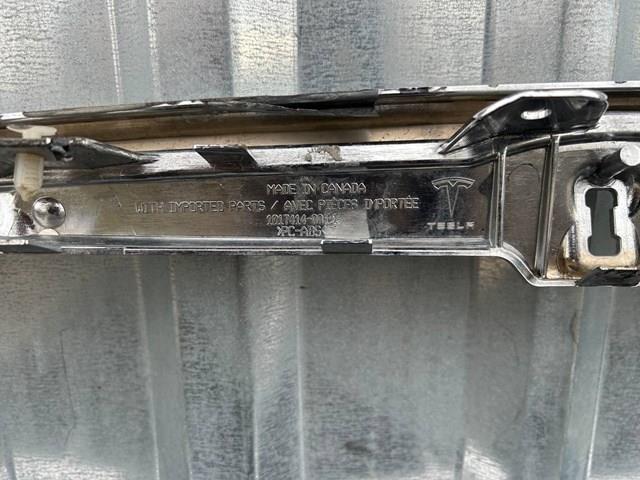 Купити 101741400D Tesla Motors Рамка решітки переднього бампера