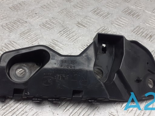 PMZ43117AR Signeda Кронштейн бампера переднього, правий