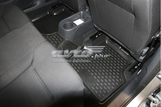 Килими салону на Volkswagen Jetta VI 162, 163, AV3, AV2, AY2, AY3