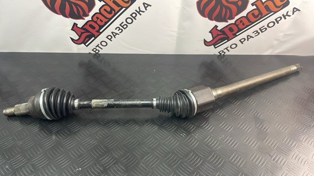 Купити LR092738 Land Rover Піввісь права