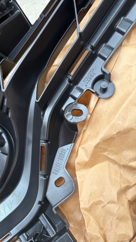 Купити 5310133540 Toyota Захисна решітка радіатора