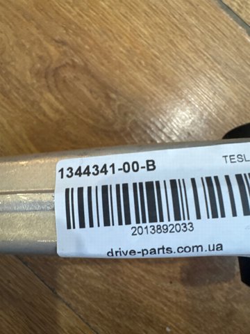 Купити 134434100B Tesla 