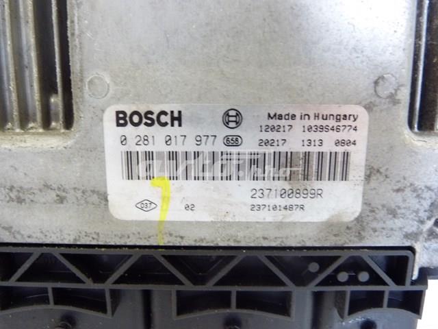  Електронний блок керування двигуном Renault Master 3