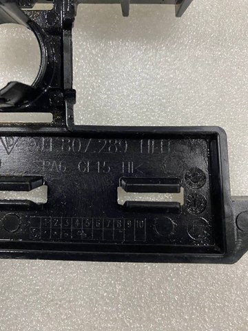  Porsche 9J1807289 ціна, від 14.12 USD