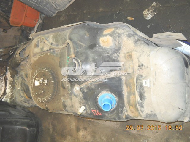 Бак паливний на Toyota Hilux  KUN25