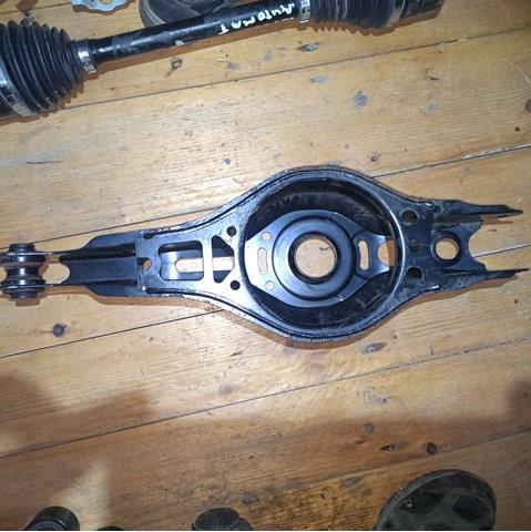 Балансир задній нижній Caster 4873047010