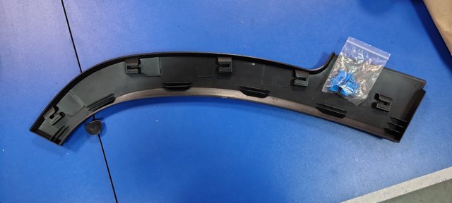 Розширювач задньої арки колеса, лівий Signeda PCR01049MAL ціна, від 31.53 USD