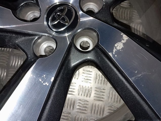 4261142600 Toyota 