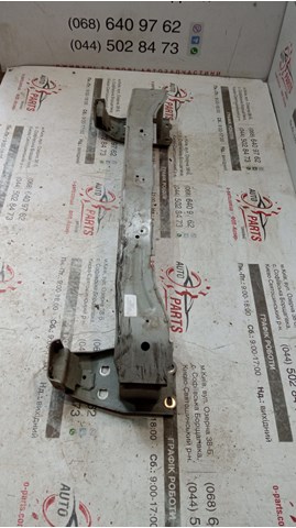 Підсилювач бампера переднього J9C12688 Jaguar