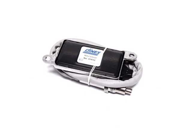 Купити 47032 Dinex Датчик оксидів азоту NOX, передній