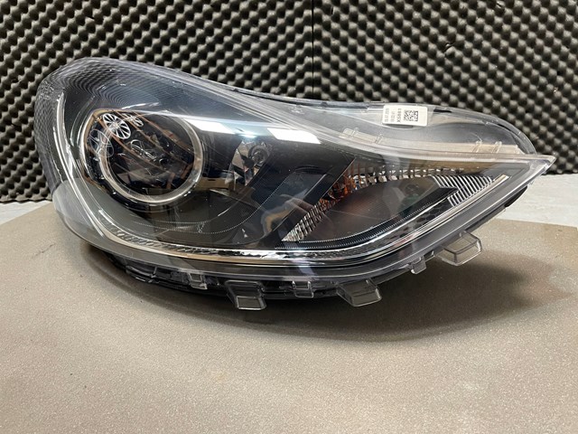 92102K7100 Hyundai/Kia Фара передня права