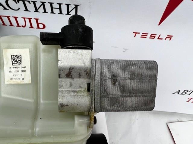  108824800D Tesla
