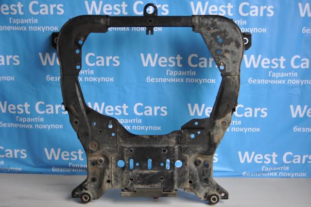 Балка передньої підвіски, підрамник Land Rover LR072058