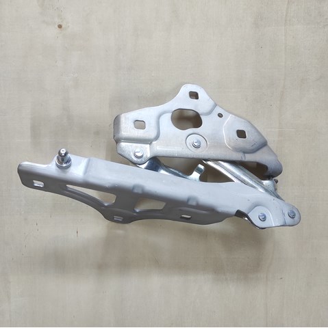 Завіса капота права Mercedes A2968801001 ціна, від 81.83 USD