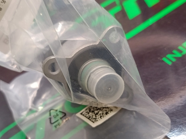 Клапан регулювання тиску палива Bosch 928400826 ціна, від 55.39 USD