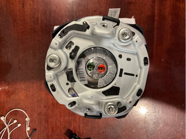 Купити 4L0880201K VAG Подушка безпеки водія