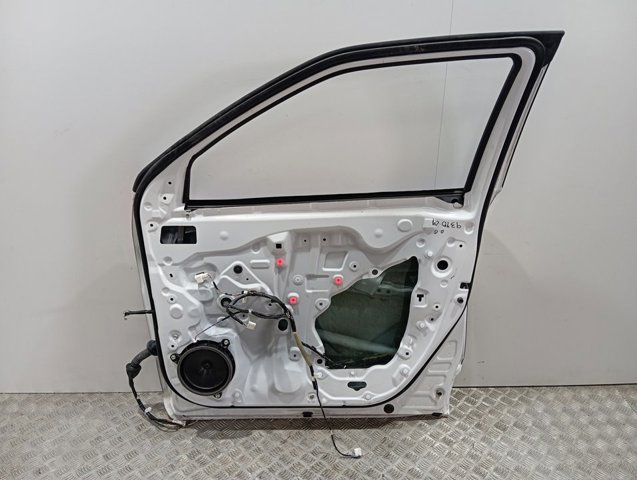 Двері передні, праві Toyota 67001K2011 ціна, від 361.06 USD
