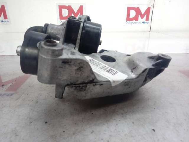 Кронштейн компресора кондиціонера 7787319 BMW