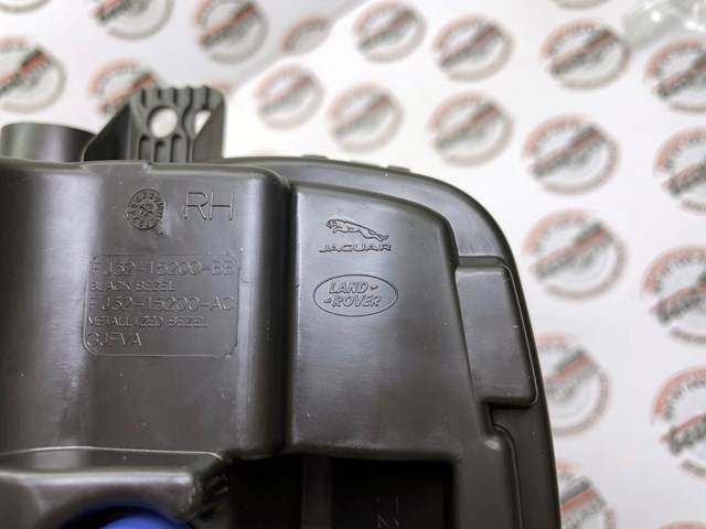 Купити LR136868 Land Rover Протитуманка права