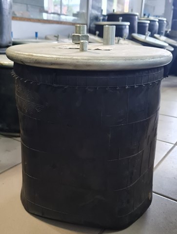Пневморессора задня Kraftiger KG49128NS ціна, від 71.34 USD