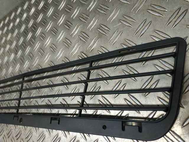 05178282AA Chrysler Решітка переднього бампера