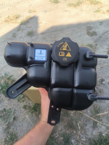 PCRB1010B Signeda Бачок радіатора