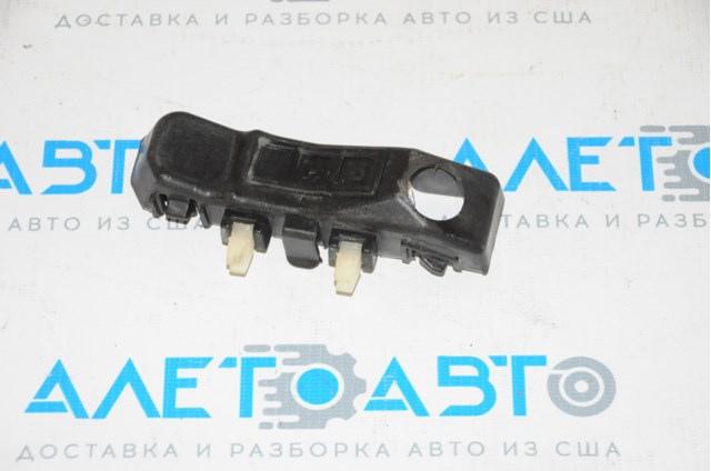 FP3257934 FPS Кронштейн бампера переднього, зовнішній правий