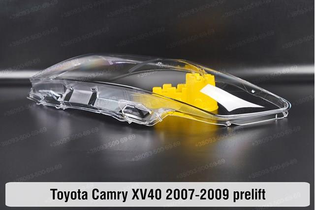 Фара права 8113033611 Toyota