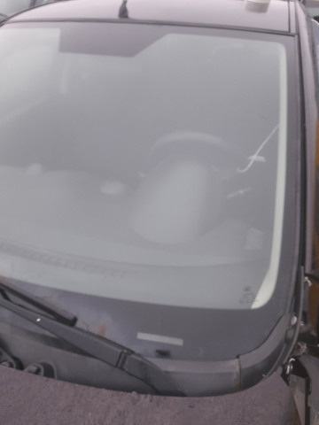 DF7163900A9D Mazda Автомобільне скло