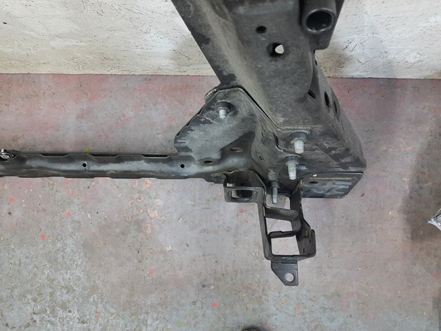 Рамка радіатора нижня Mercedes A2436203600 ціна, від 279.35 USD