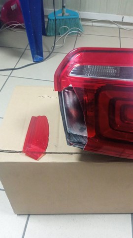 Задній правий стоп Peugeot/Citroen 9818810280