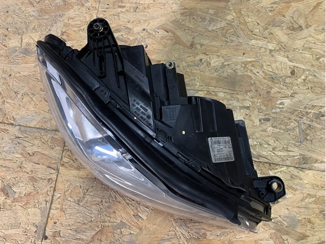  Mercedes A2048205659 ціна, від 570.04 USD