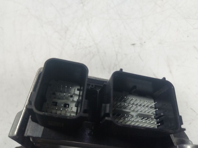  Land Rover LR028871