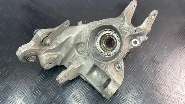 LR090543 Land Rover Цапфа поворотна ліва