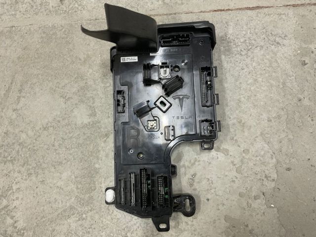  110034000H Tesla