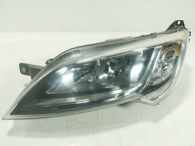 1682748980 Peugeot/Citroen Фари
