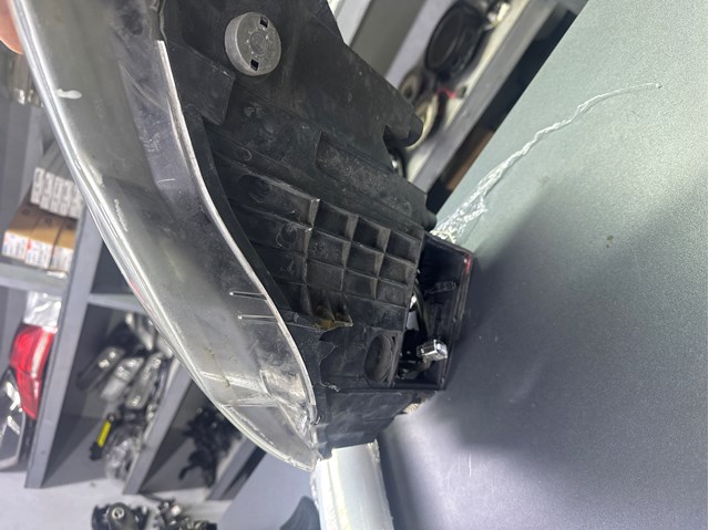 Фара права 3C0941752G VAG
