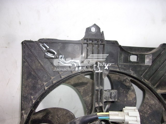 Дифузор радіатора охолодження, в зборі з двигуном і крильчаткою 21481jg40b NISSAN