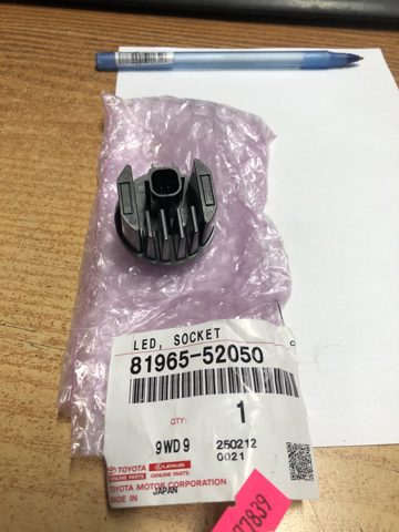 Лампа протитуманної фари Toyota 8196552050 ціна, від 52.23 USD