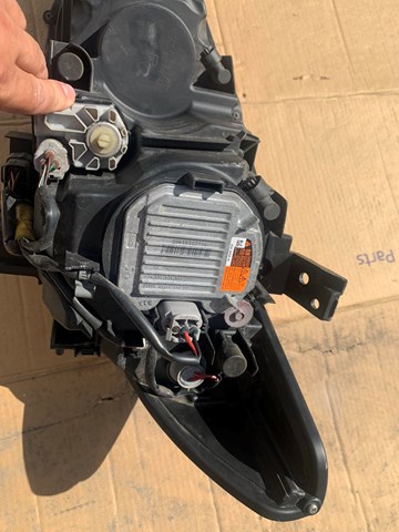 Купити GHR451030 Mazda Права блок фара