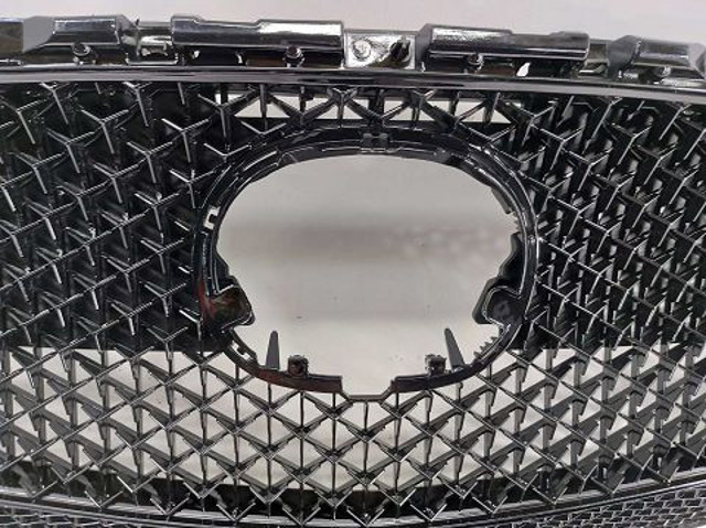 Облицювання радіатора Mazda KB8A50719A ціна, від 33.70 USD