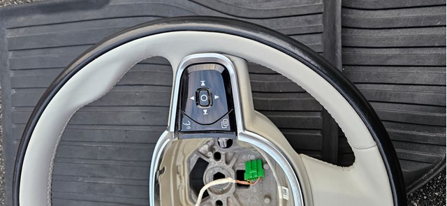 Купити 32288780 Volvo Кермо