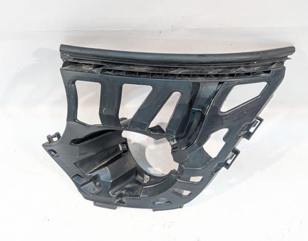 Купити 7302507 BMW Кронштейн кріплення протитуманною фари, лівою
