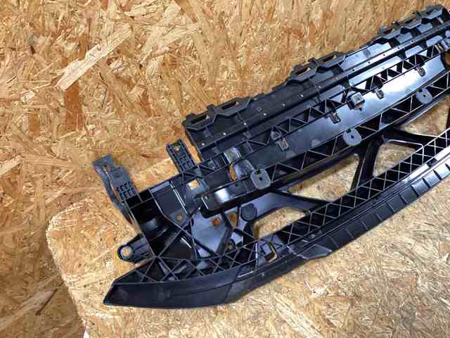 Шина бампера переднього Porsche 95B805241J ціна, від 189.99 USD