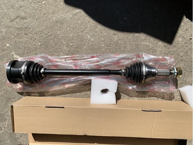 Купити 391011CA0A Nissan/Infiniti Ліва піввісь
