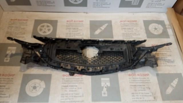 Облицювання радіатора Mazda KB8B50710J ціна, від 151.33 USD